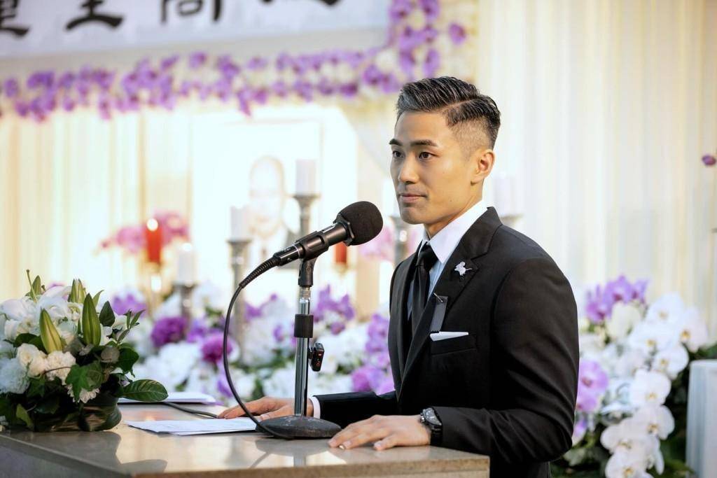 铁板神算董慕节丧礼举行!外孙悲痛扶灵致悼词:色空了悟便归真