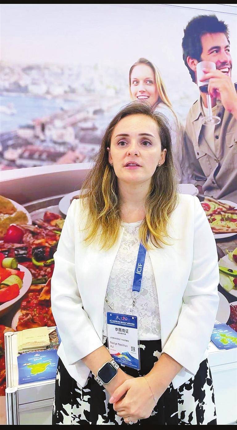 土耳其驻广州总领事馆副领事李诗涵【深圳商报讯】