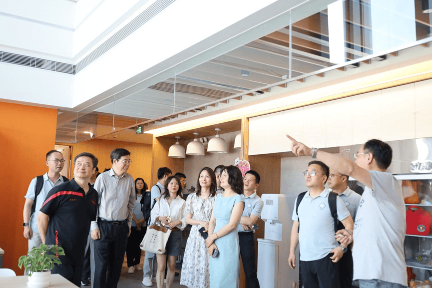 emba2301班企业移动课堂——走进新东方