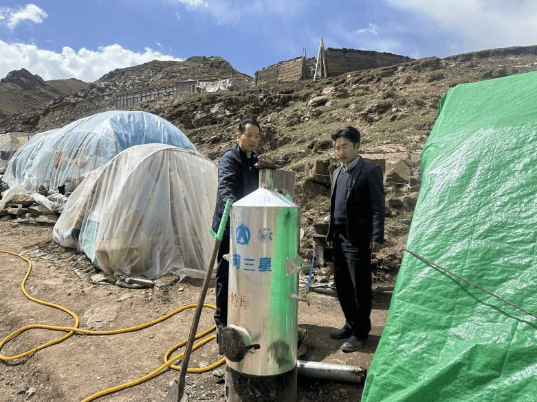 海南州兴海县中铁乡采取"望,闻,问,切"推动平安建设