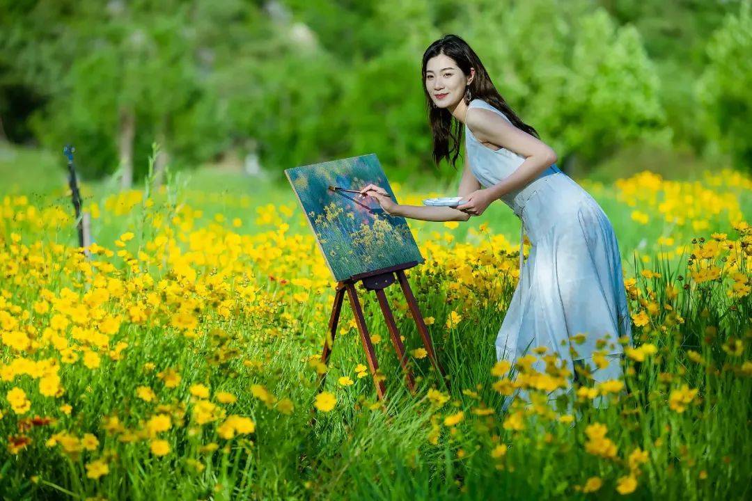 五月天空下_花朵_花草_风景