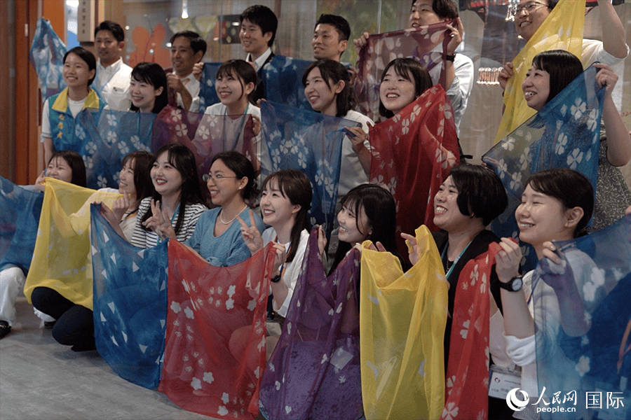 日本创价学会百名青年体验中国传统手工艺