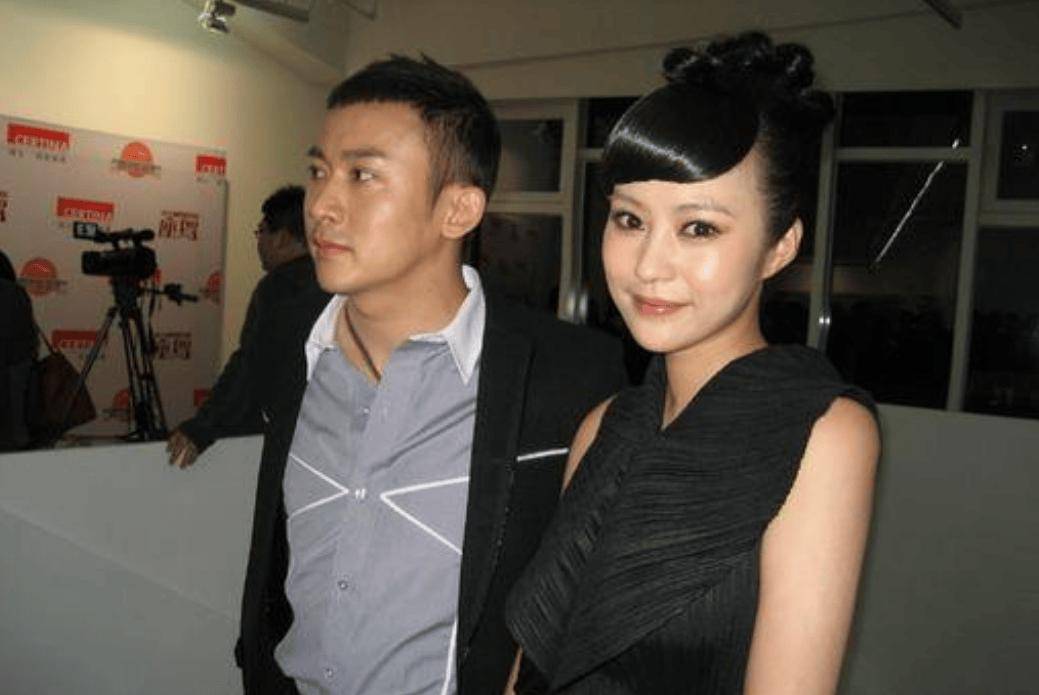 陆玲:是郝蕾,聂远的老师,长得漂亮演技也好,52岁婚姻状况成谜