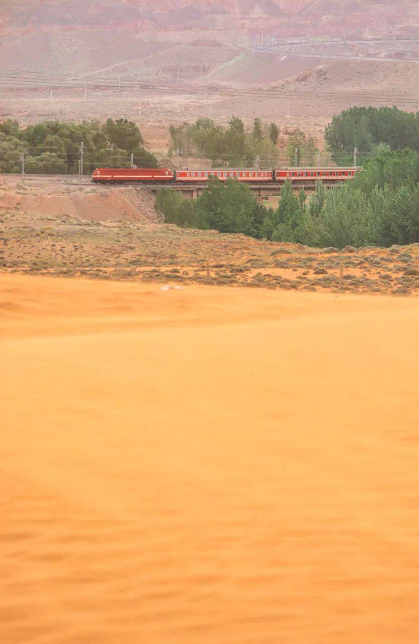 06南长滩村宁夏黄河第一村,千树梨花最烂漫南长滩村,是黄河进入宁夏流