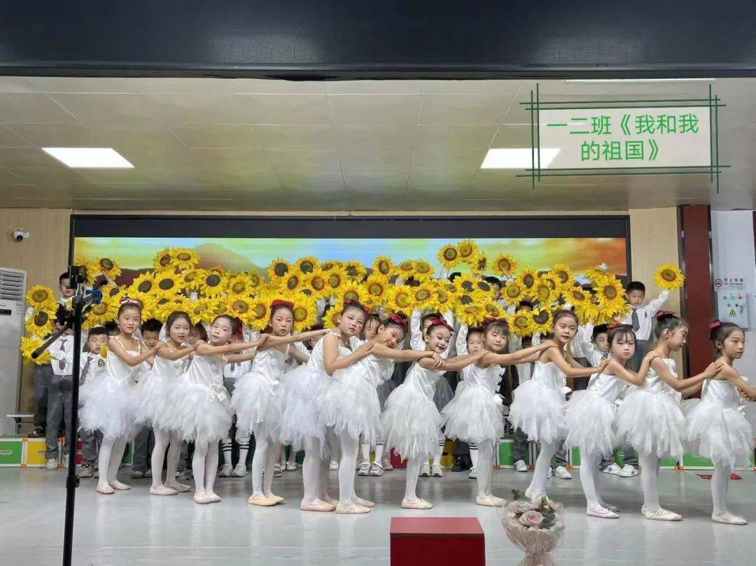 与歌同行"淇滨区明达小学开展庆六一合唱艺术节_班级_协作_比赛