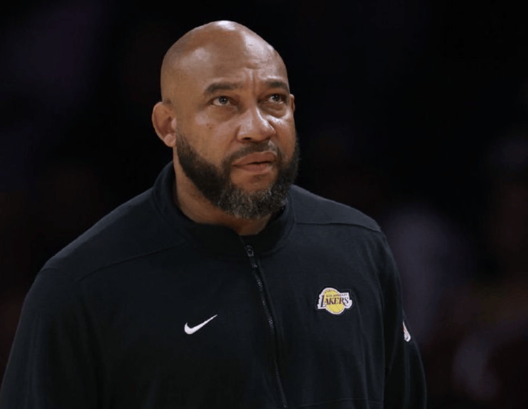 如果主教练是雷迪克,助理教练是博雷戈,卡塞尔,杜德利,隆多,那么这样