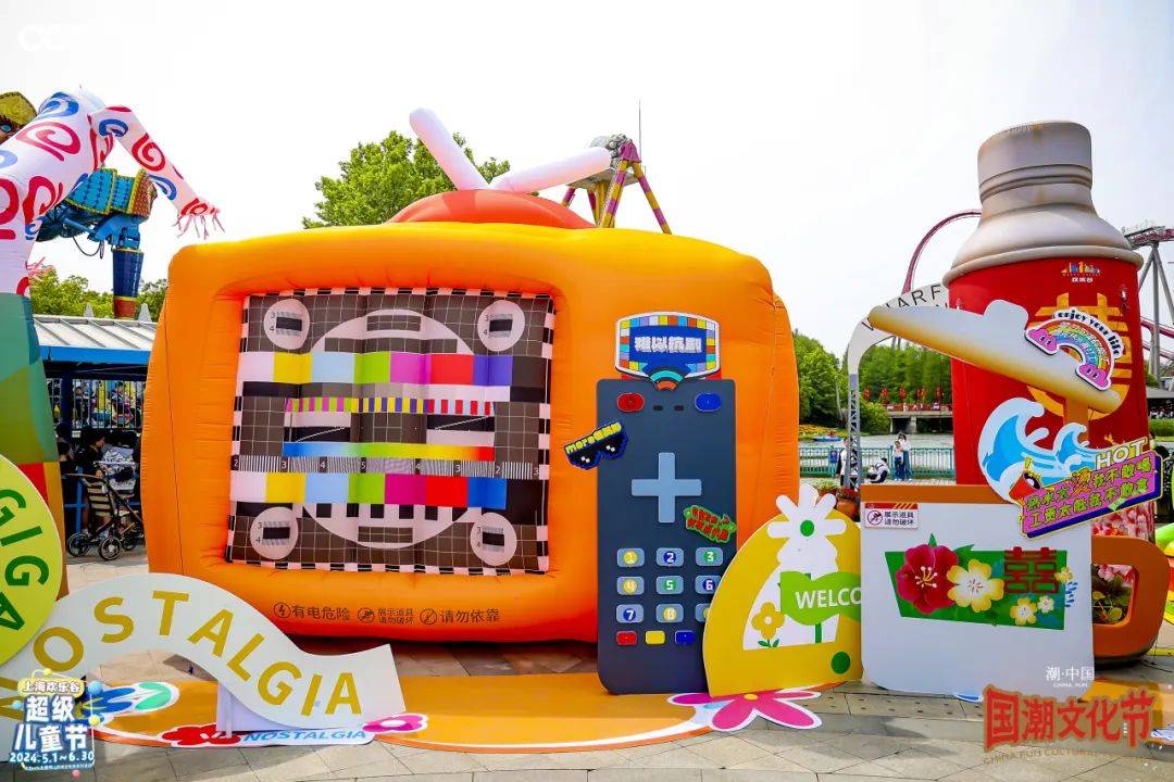 游客将有机会在友情驿站与草莓熊,胡迪,翠丝,巴斯光年,牧羊女等一众