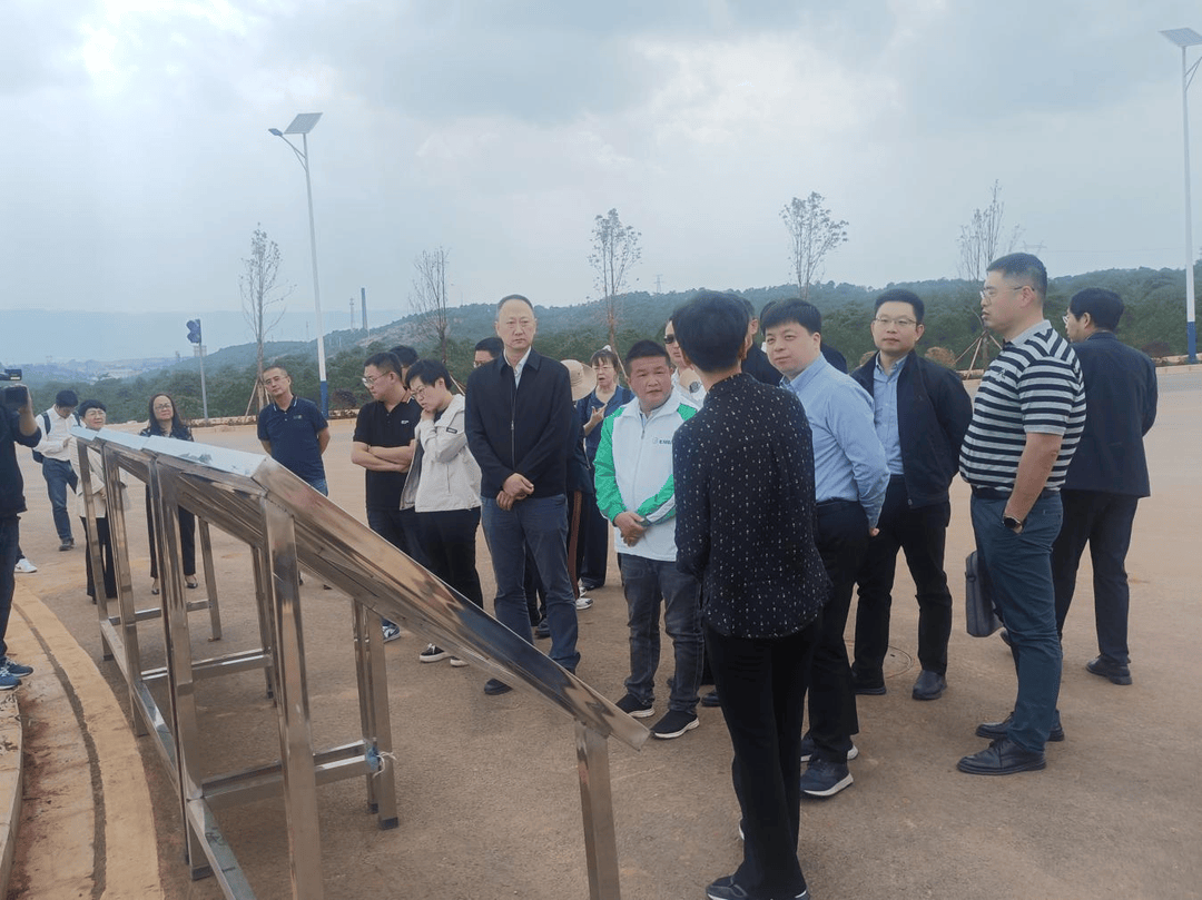 桩基机械设备制造等方面座谈交流;考察深圳市鹏诚新能源科技有限公司