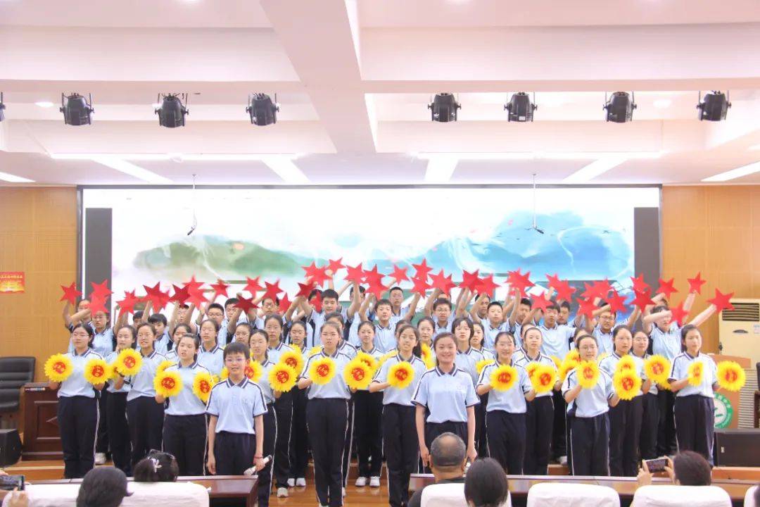 家校携手育新人 同心赋能促成长一一新建路中学开展2024年校园开放周