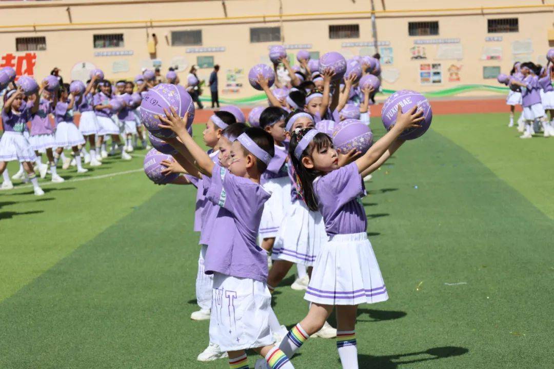 强少年体质 燃艺术人生——定边县东关小学第十四届
