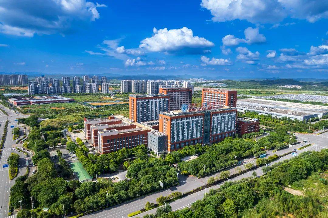 广西柳州高等专科学院图片