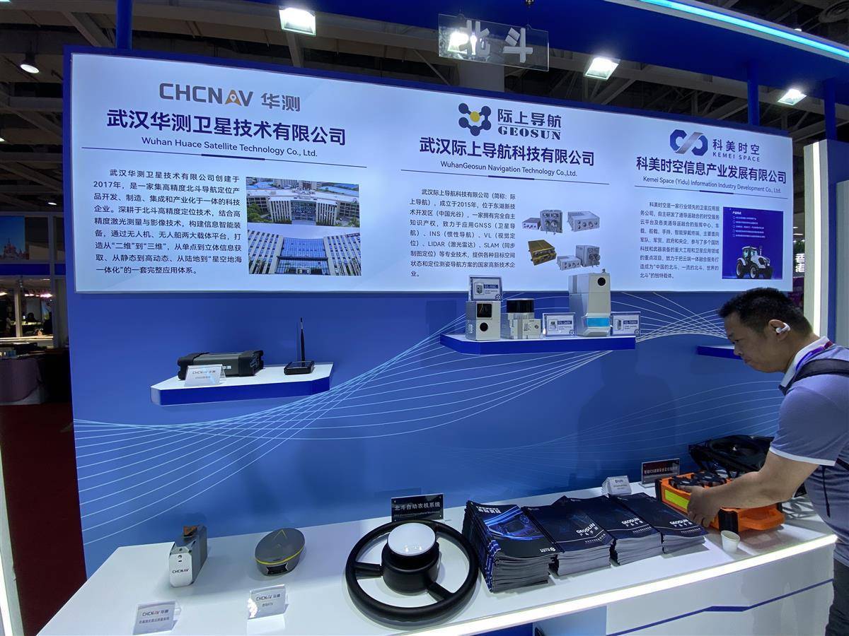 光子备受期待新作《黎明觉醒》即将公测，生存赛道危在旦夕觉醒黎明莱斯利医生任务