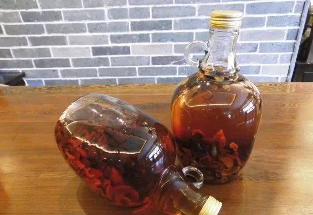 不知道第一个发现金樱子可食的是哪位勇