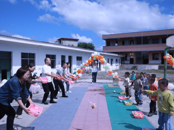 为爱集结,倾情呵护!铜仁各地妇联齐行动,"爱心妈妈"护成长