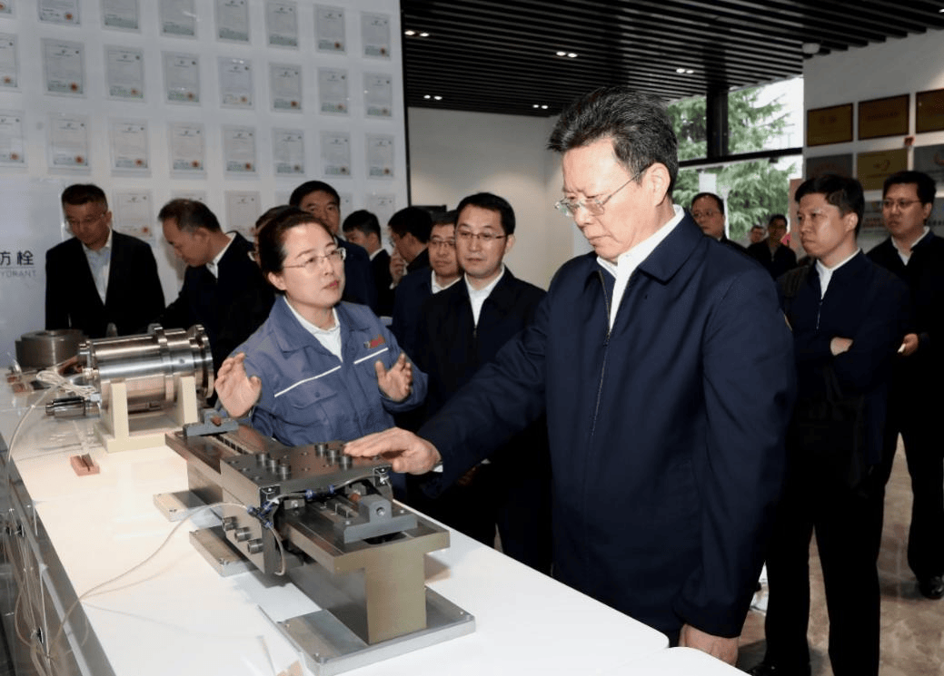 依托共同体优质资源,教师王雪创办精效悬浮(苏州)科技有限公司,致力于