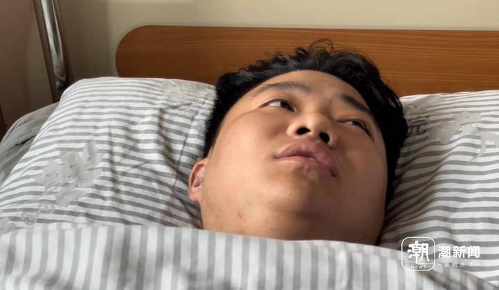 的王天烜,经过一晚上的休息,他的状态好了不少,说话的声音也洪亮了些