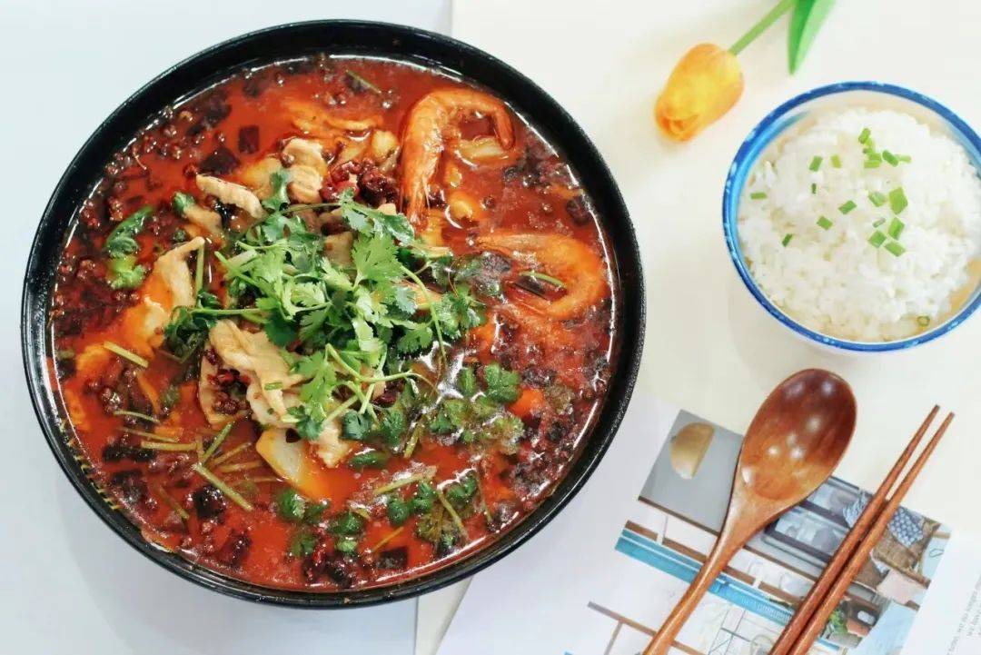 烟火食堂碗勺已准备好等待你寻觅幸福的意义材塗餐厅一楼面包馨园餐厅