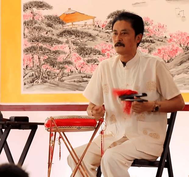 张门大鼓是安徽大鼓的一部分,因主要伴奏乐器为大鼓而得名,约形成于