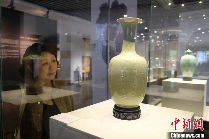 当日,2024慈溪市"柴烧龙窑"主题活动开窑仪式在上林湖青瓷文化传承园