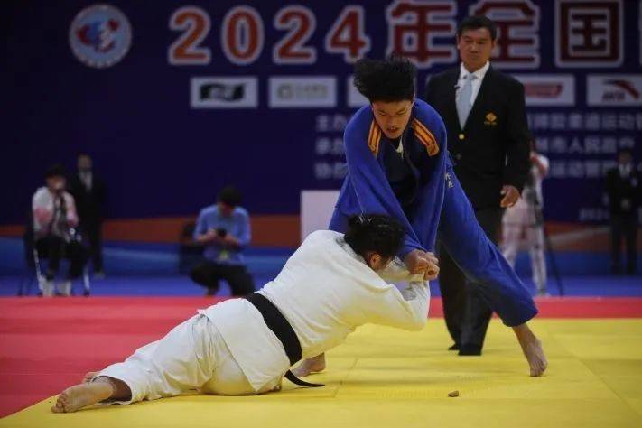 贾丹丹的全运会积分已经达到了前12名,我们的目标是明年的全运会,我也