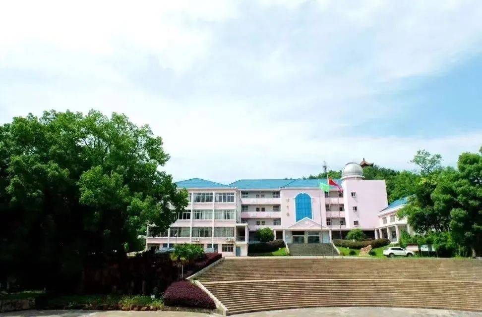 黄石市第六中学编辑丨胡 颖来源 | 东楚大教育审核|龙凤终审丨李娜