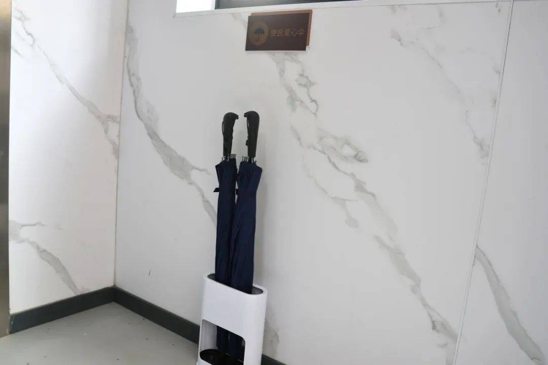 按下楼道"美颜键"!桃浦"加梯楼"居民幸福感叠加