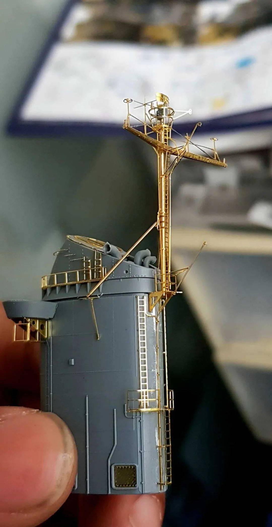 震撼的历史重现:密苏里战列舰受降场景模型