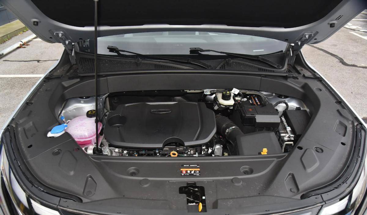 吉利博越 l 换代升级,智能化成亮点,优惠 9000 元