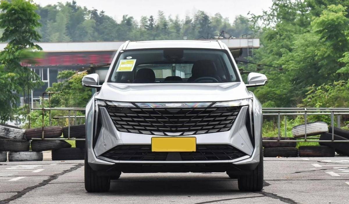 吉利博越 l 换代升级,智能化成亮点,优惠 9000 元