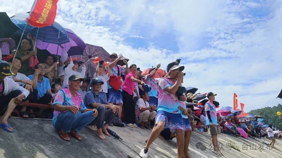 川岛龙舟海上"狂飙"_台山市_下川岛_川岛镇