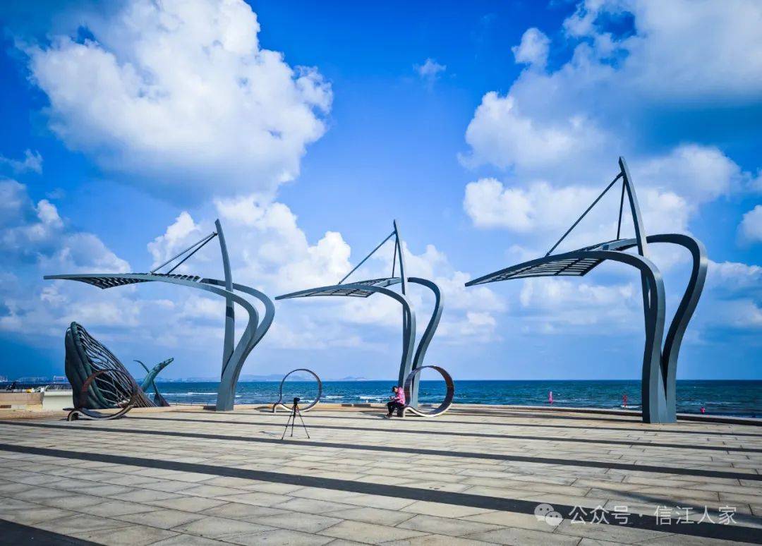 烟台:金沙滩海滨雕塑