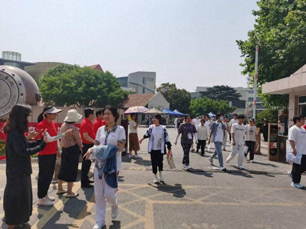 中国纪检监察报:四肖期期准免费资料大全-湖南此次暴雨与历史排名第一的2017年6月底暴雨相当！还要下多久？专家回应