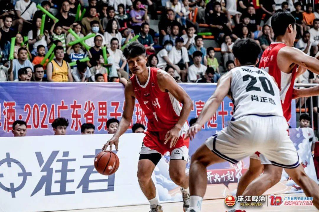 广州队亮相广东省男子篮球联赛拿下新赛季首胜