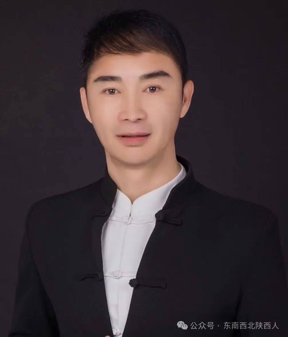 王世清个人简介《林云组合》是由佳县马晓云,魏晓林夫妇组建而成.
