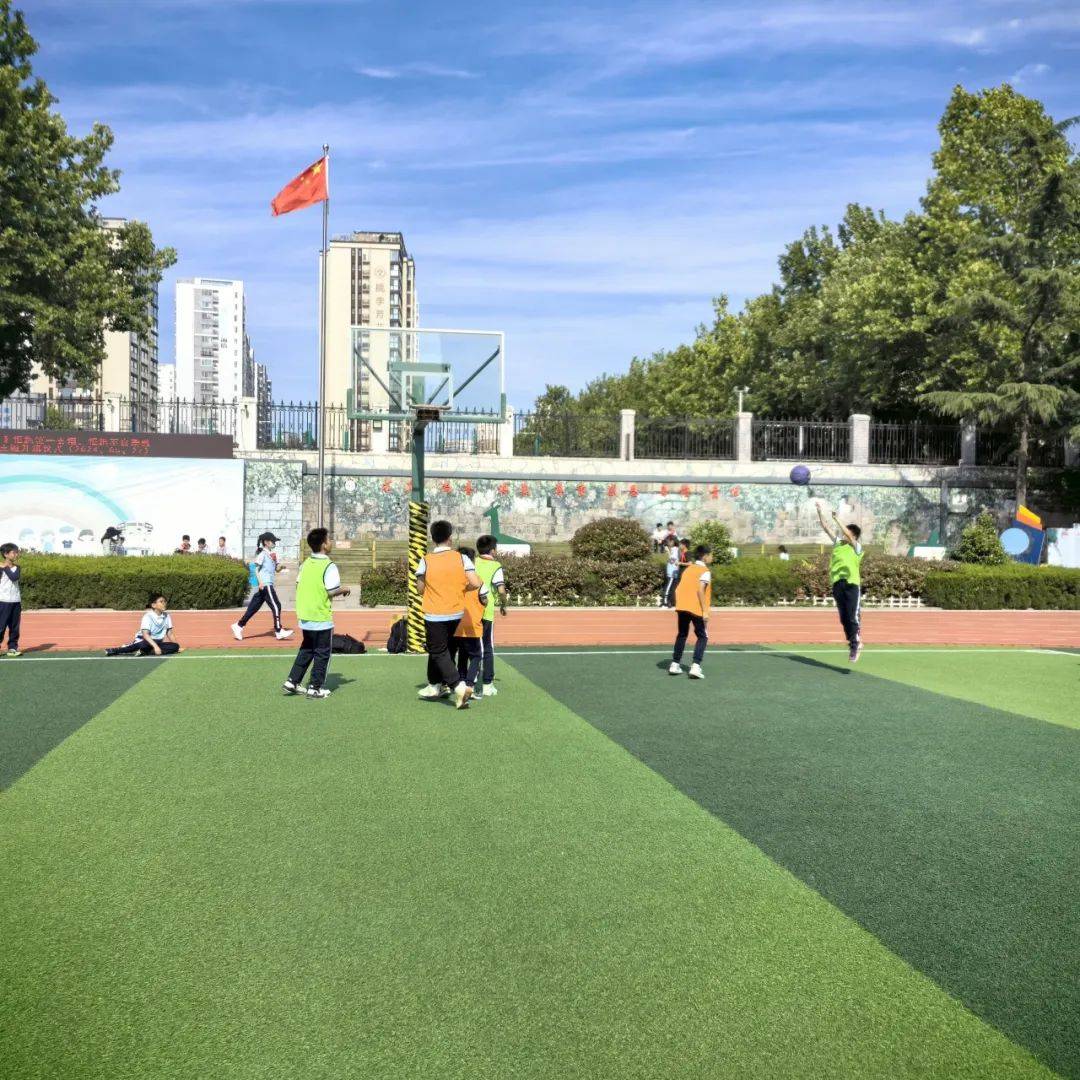 【五三61体育联赛】球场起风云 篮下争英豪——青岛第五十三中学