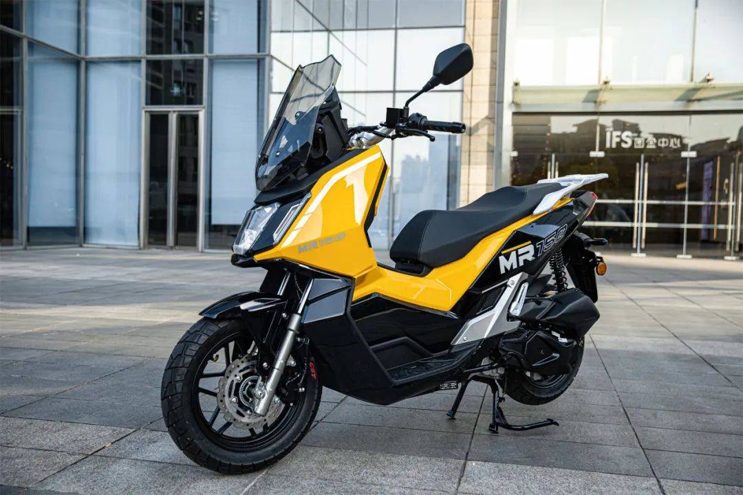 万元不到的水冷150 adv踏板!跑起来是什么体验?_搜狐汽车_搜狐网