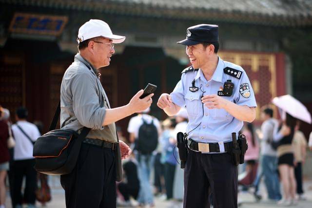 北京海淀公安为各类文体活动保驾护航 端午假期