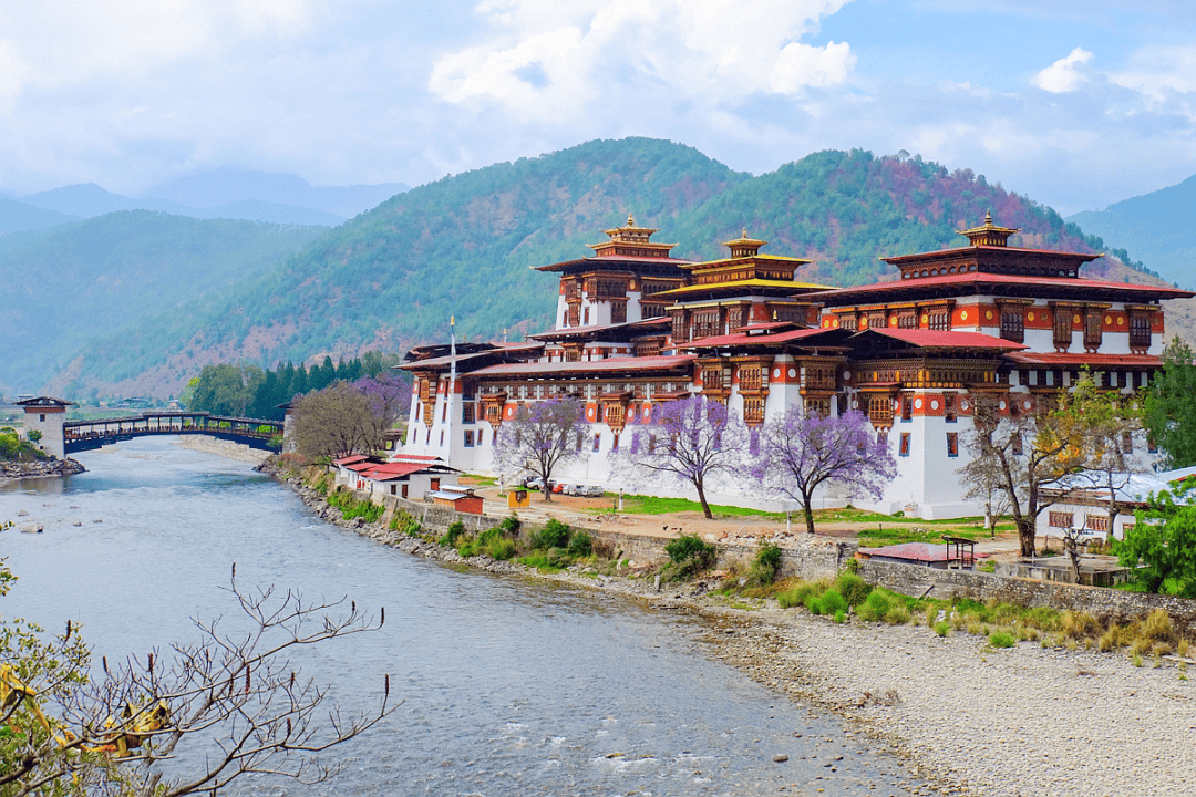 暑期国际亲子 61 不丹丨穿越喜马拉雅秘境,行走最幸福的国度