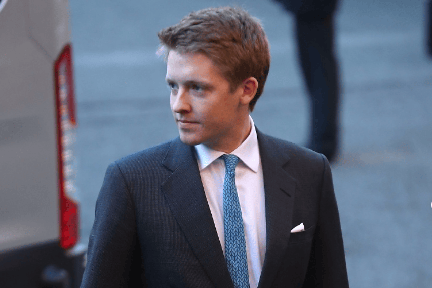 千亿地产富豪,还是乔治王子的教父,半个伦敦都是他的.