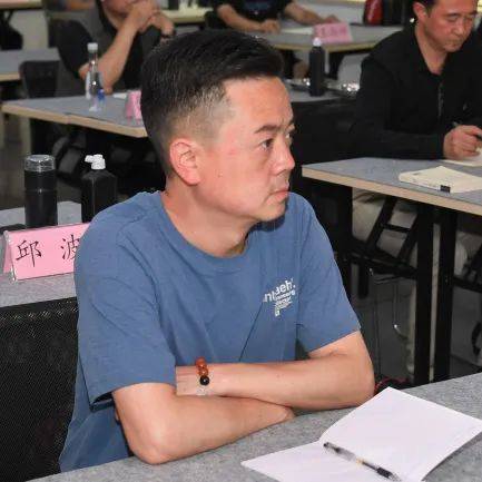 课堂学员风采易凡导师讲解楹联创作要点易凡导师讲解楹联知识接着