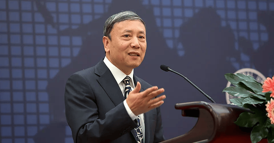 蔡昉：年轻群体与大龄劳动者面临就业困难，应该消除就业歧视和技能缺口