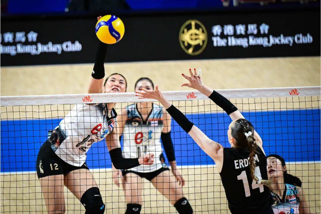 日本女排横扫韩国 巩固亚洲第一的地位 世界第一横扫泰国 喜提2分