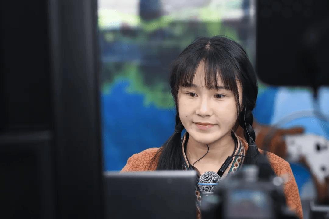 巾帼好网民故事 | "贵州晓晓"直播带货筑梦"新农路"