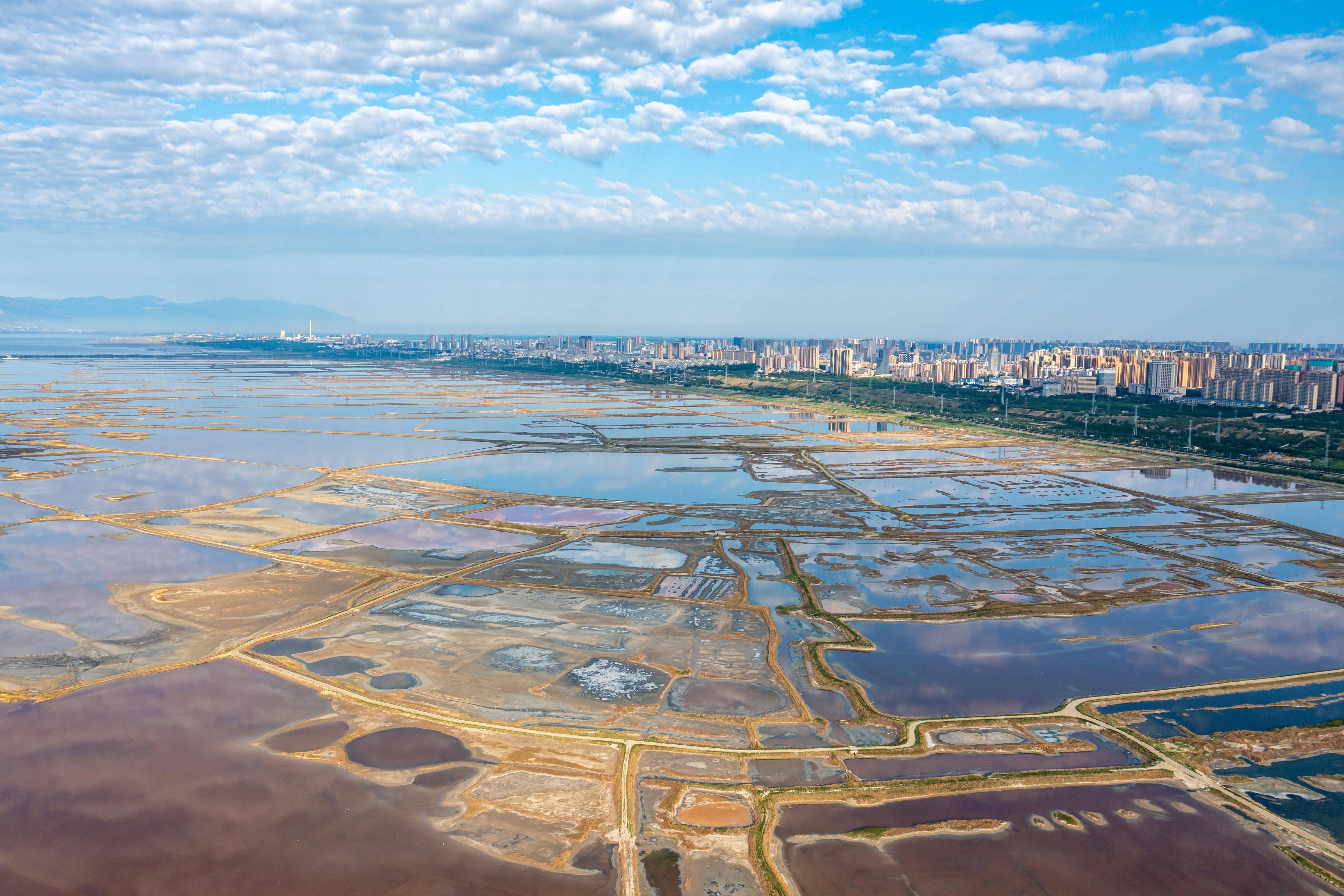 盐池旅游景点人工湖图片