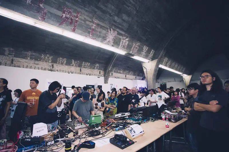 七九三温暖的演出模仿了急救病人的声音他是一位泌尿科的医生,模块