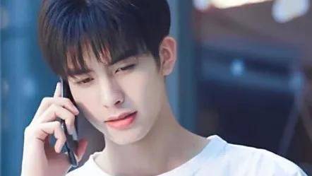 宋威龙:从模特到演员的跨界之旅