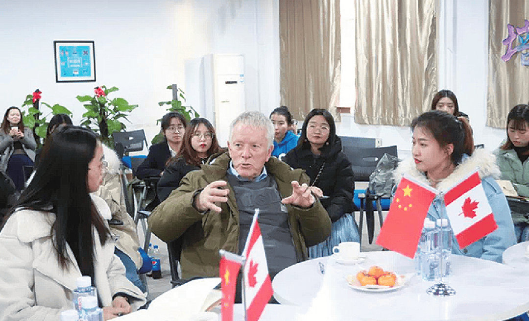 锁定燕理《院长来了》直播间,听环境与健康学院和艺术