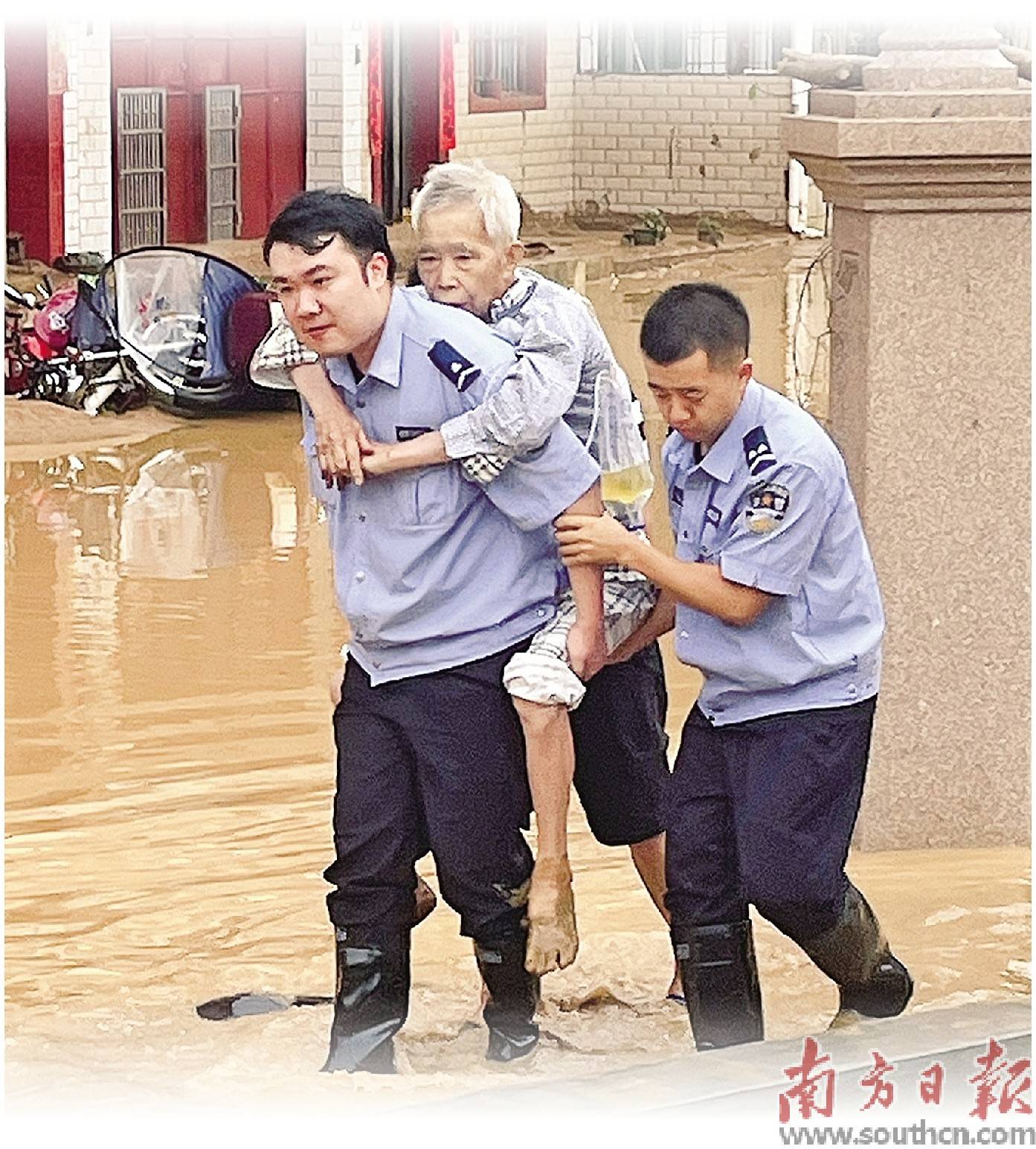 灾情发生后,梅县区委书记温助民,区委副书记,区长王锋等