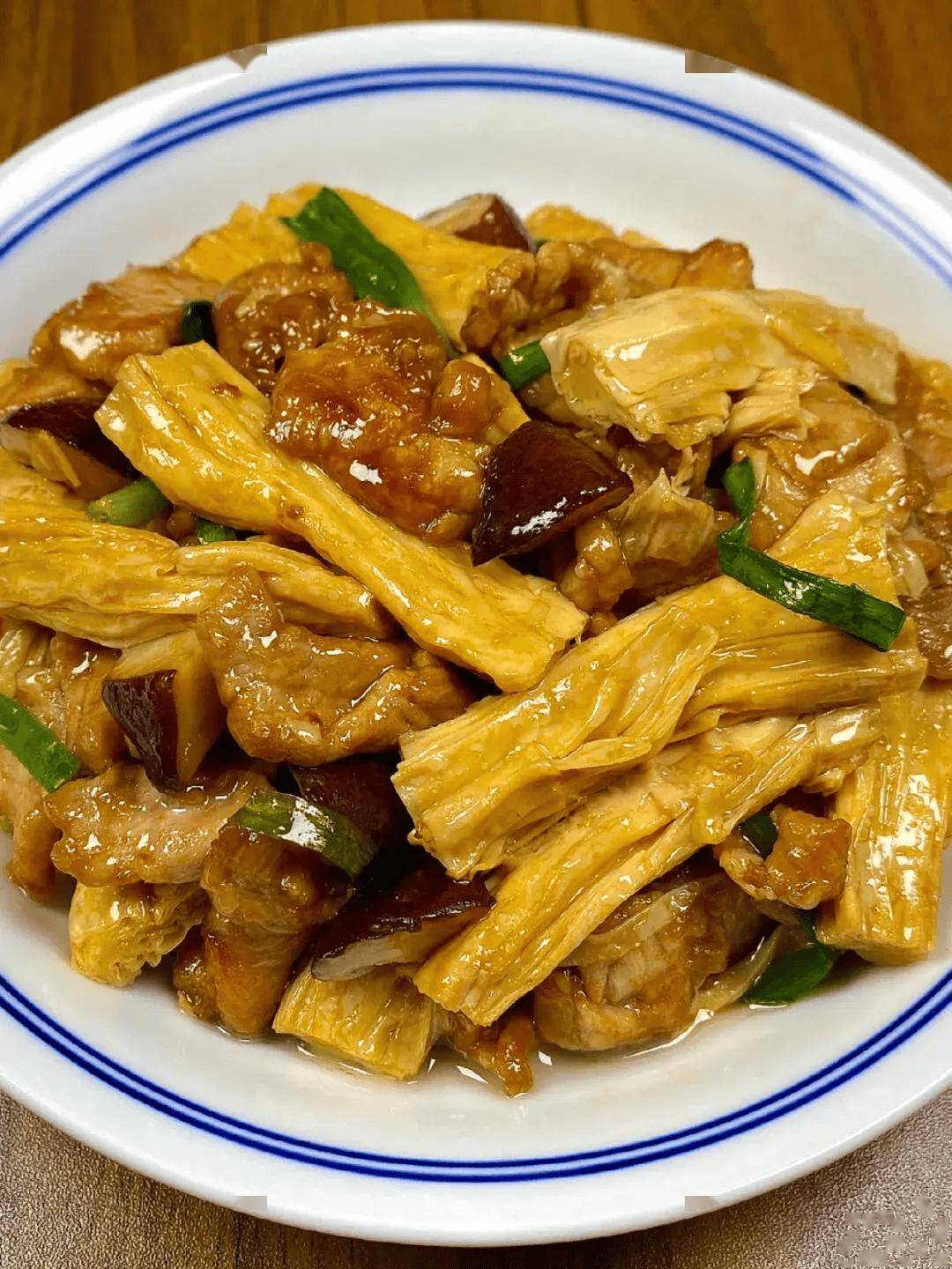 超级好吃的家常菜做法,夏天不要错过,清淡开胃,一上桌就抢光了