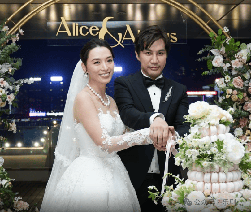 50岁tvb一姐陈炜艳压嫩龄小花!白滑长腿震撼眼球,私下